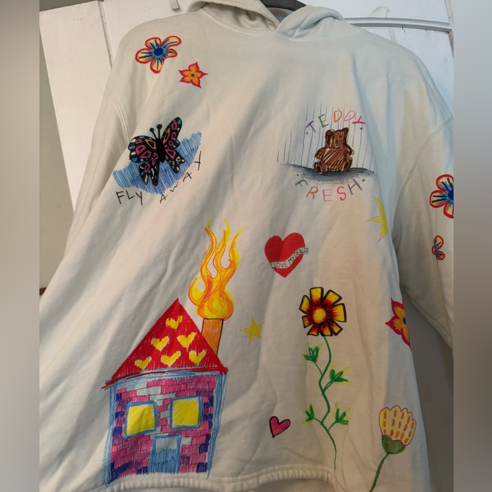 Teddy Fresh Hila Klein sweatshirt, size large